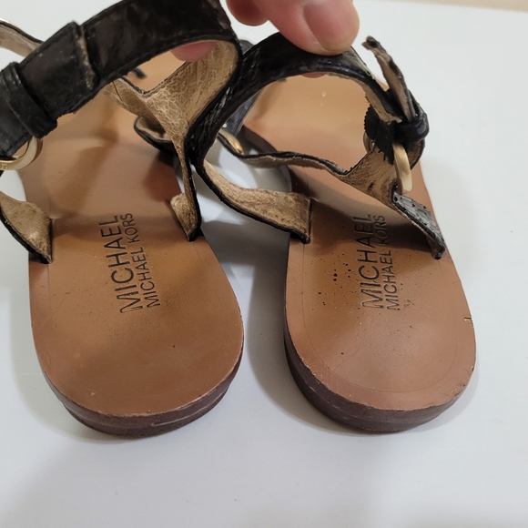 Michael Kors Slippers - Picture 3 of 7